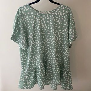 Loser fitting blouse